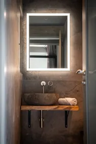 Suite with Sea View 2nd floor - Image 5