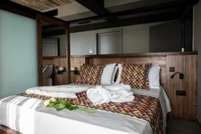 Suite with Sea View 2nd floor - Image 3
