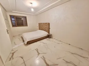 Apartment 006 - Image 5