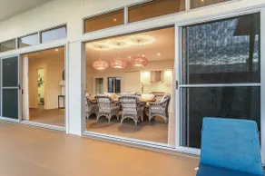Surfside Beach House - Ideal Family Getaway - Image 2