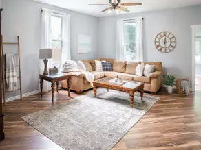 The Main Street Family Retreat - Image 4