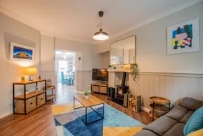 Galway Stay with Outdoor Patio - Sleeps 5 - Image 2