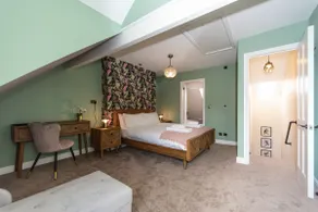 The Bell Chime, renovated 3 bedroom cottage in Matlock - Image 5