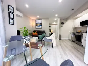 Executive suite in tranquil Bedford. - Image 3