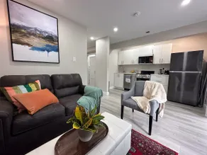 Executive suite in tranquil Bedford. - Image 2