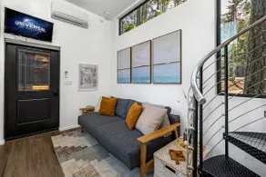 Shipjack Island – San Juan Tiny Suite - Image 5