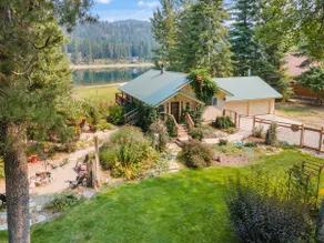 Beautiful Garden Getaway on the Pend Oreille River - Image 2