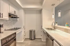 Lamplight Village Modern 2bd/2br - Image 3