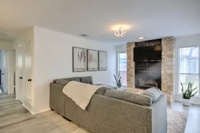 Lamplight Village Modern 2bd/2br - Image 5
