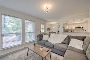 Lamplight Village Modern 2bd/2br - Image 2