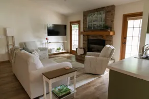Warm, inviting home in the heart of Pella - Image 2
