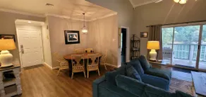 Lakefront condo with boat slip - Image 2