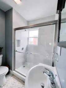 Elegant 4/Bed 2/Bath Near Boston With Parking - Image 4