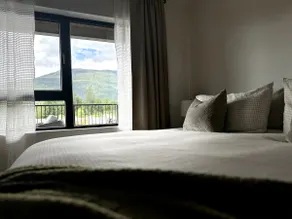 Powder Palace |Spa, Gym, Pilates, Dining Nearby - Image 3