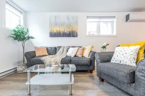 New Stylish 3-beds free parking close to Dix 30&DT - Image 2