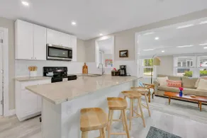 Zion's Light Beach Cottage - Image 2