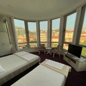 Lux Apartments 2 - Image 3