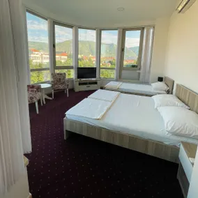 Lux Apartments 2 - Image 5