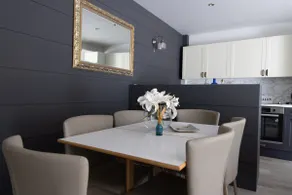 Cosy family holiday home with garden & parking - Image 5