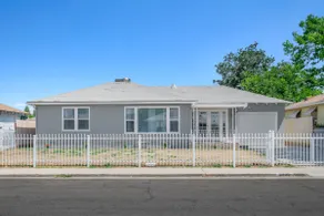 Spacious & Clean 2B/1Bth w Great Access to Airport - Image 4