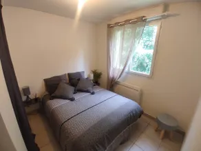 Comfortable apartment with pool - Image 4
