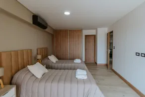 Luxurious apartment with amenities - Image 5
