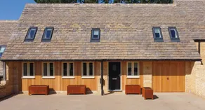 Pass the Keys The Stables Stylish cottage with hot tub and parking - Image 5