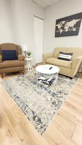 Quaint Centrally Located 1 Bedroom 6 mins to PU - Image 3