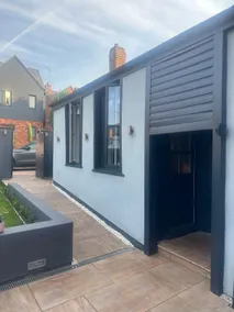 The Annexe at Crown House - Image 4