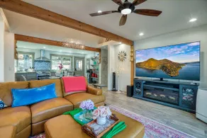 Hottest Property on the Lake! Views Forest Private - Image 5