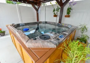 Paradise in Brandon with luxurious 6 person Spa - Image 3