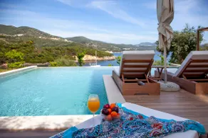 Villa Bita with Private Sea Access and Sea View - Image 2