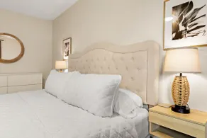 Entire Townhome Near Downtown Charleston & Airport - Image 4