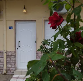 Nostimo Home Athens - Image 4
