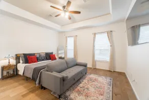 Brand New Pool & SPA! 4-Bdr Retreat, Sleeps 10 - Image 4