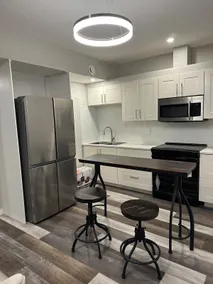 2 bedroom Executive suite in NolanHill - Image 4