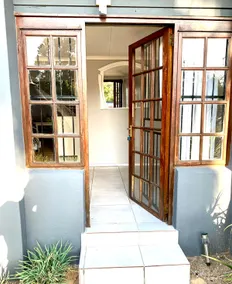 Sleeps 4 Adults, Flexible Stays, Randburg Haven - Image 2