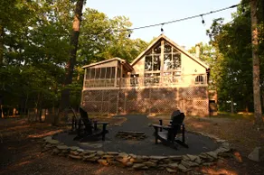 Peaceful Pines, Luxury Cabin, Pool, Golf, EV - Image 2