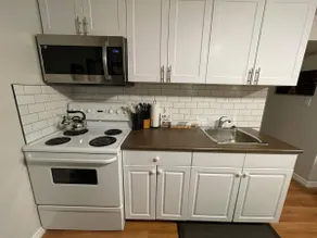 Lakeview Retreat - Couples Getaway Lodge - Image 4