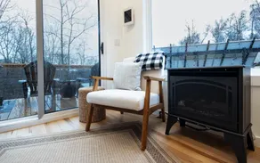 Off-Grid Scandinavian Cabin 15 mins from UofA - Image 4