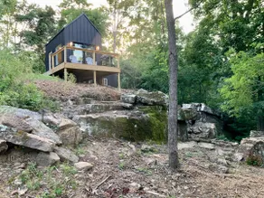 Off-Grid Scandinavian Cabin 15 mins from UofA - Image 3
