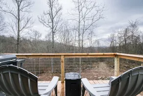 Off-Grid Scandinavian Cabin 15 mins from UofA - Image 5