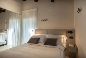 Designer apartment, historic center of Assisi - Image 2