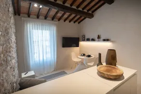 Designer apartment, historic center of Assisi - Image 5