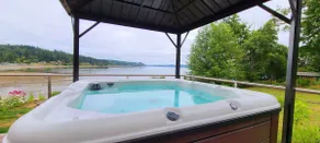 Waterfront Beach House - Image 4