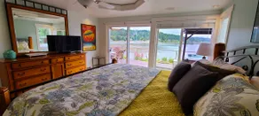 Waterfront Beach House - Image 5