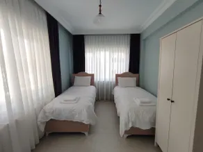 3 Bedroom Central Apartment For 8 People. Floor 3 - Image 5