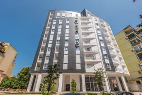 Sunny Central Apartment 3*Free Private Parking* - Image 4