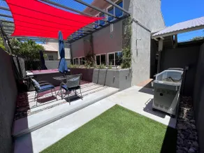 Modern Garden Loft with Spa - Image 4