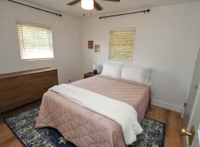 Charming and cozy cottage in Davidson, NC - Image 4